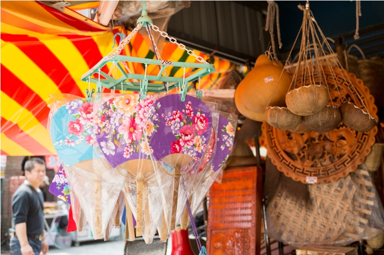 可愛い花柄のうちわ