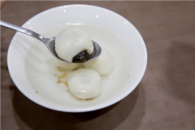 胡麻餡湯圓