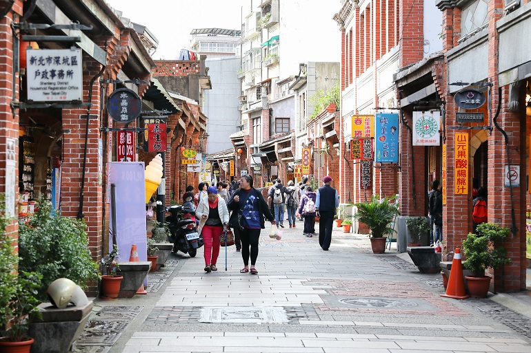 深坑の伝統的な商店街「老街」は豆腐が名物