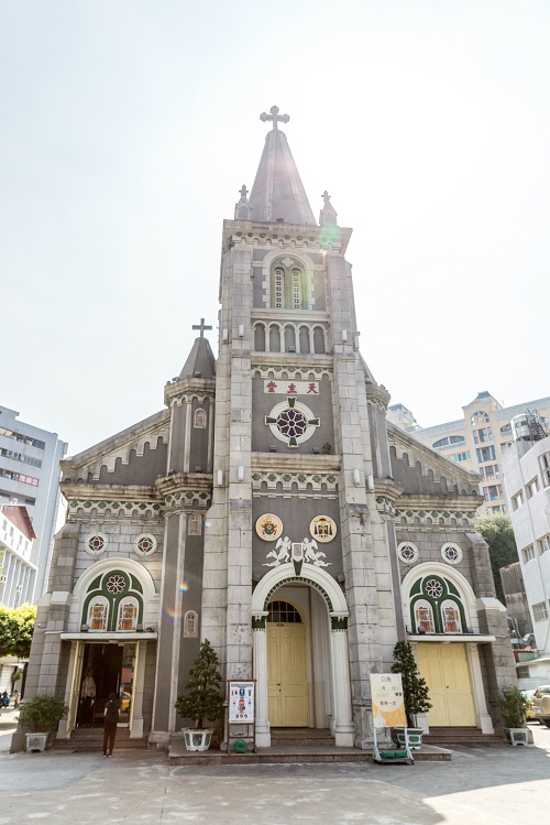 聖堂はゴシック建築様式