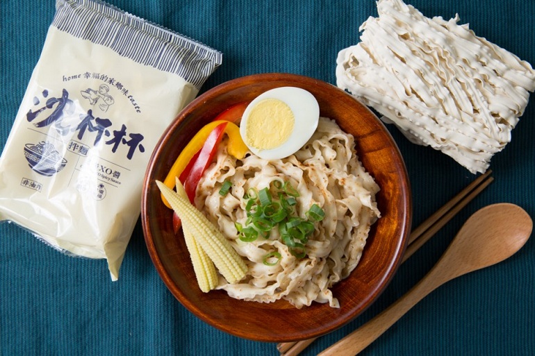 新東陽 乾拌麺　