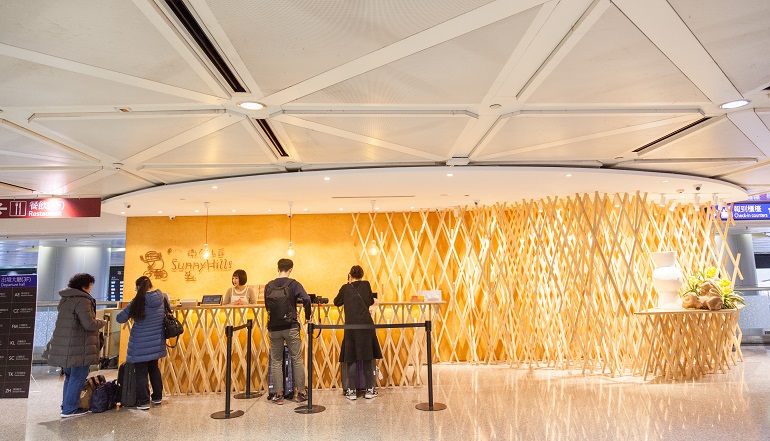 桃園国際空港 第2ターミナル2階には人気の微熱山丘のカウンターも！