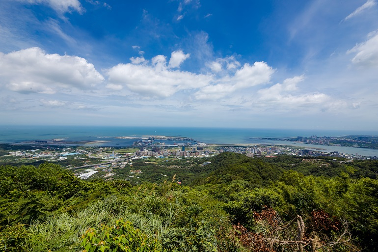 賞鷹台から望む台湾海峡の絶景