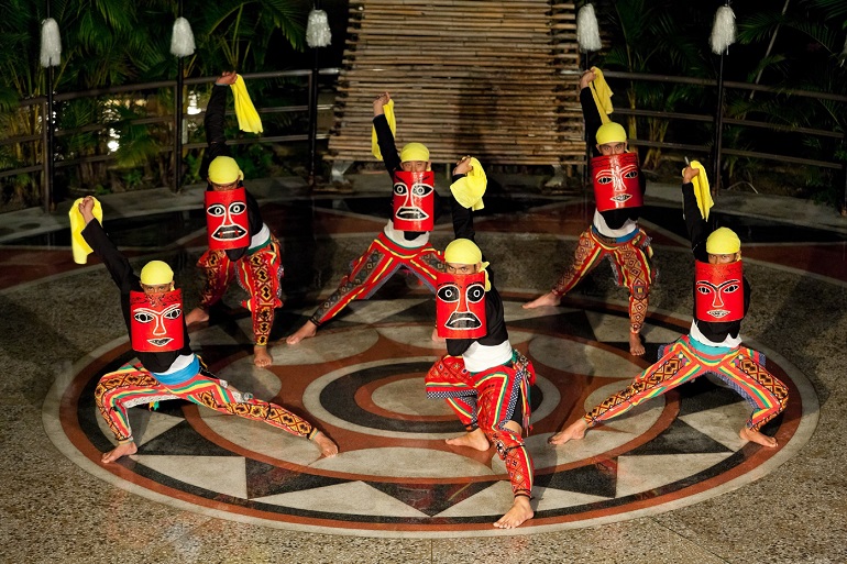 台湾原住民族の歌とダンスのショー